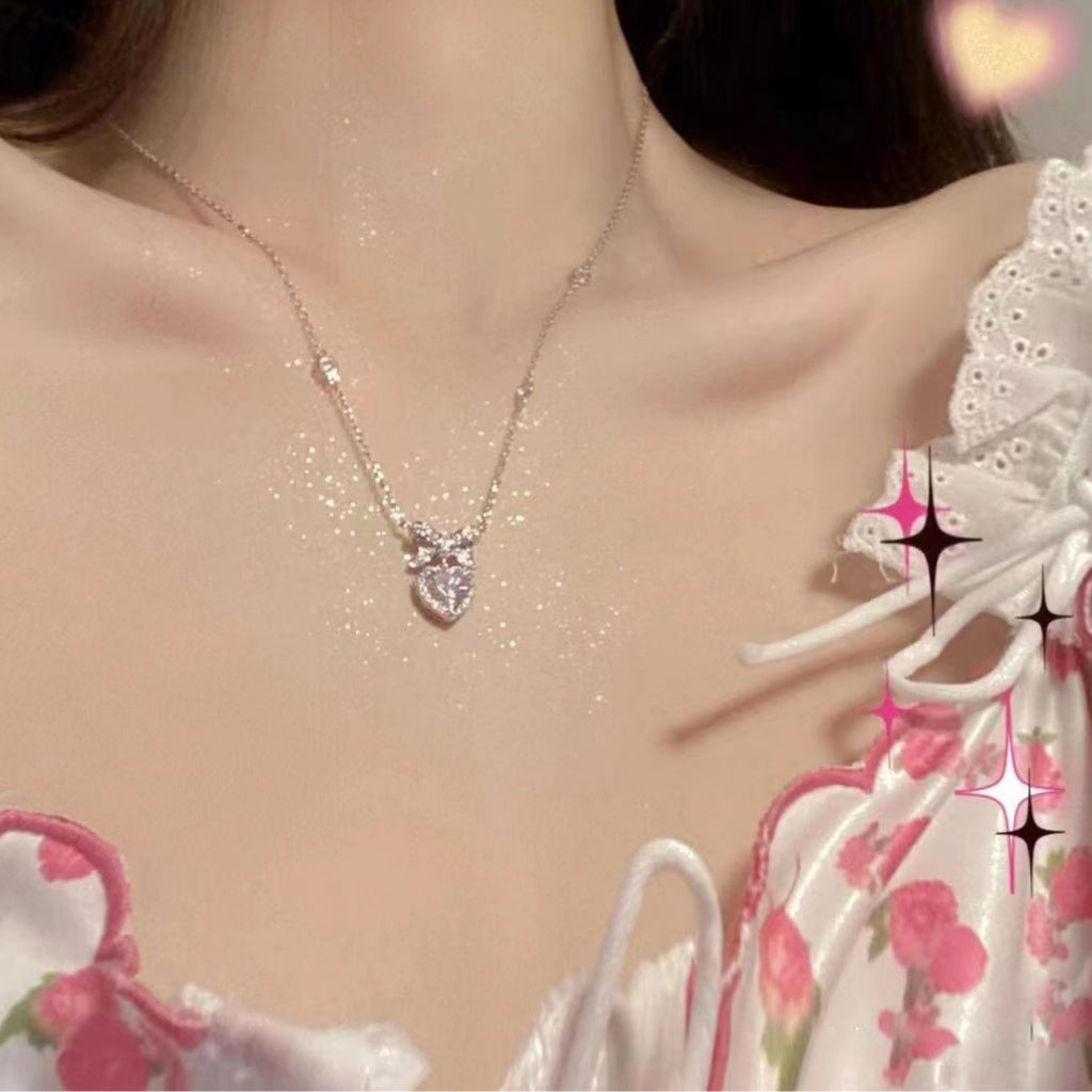Light-luxury Zircon Heart Bow Pendant