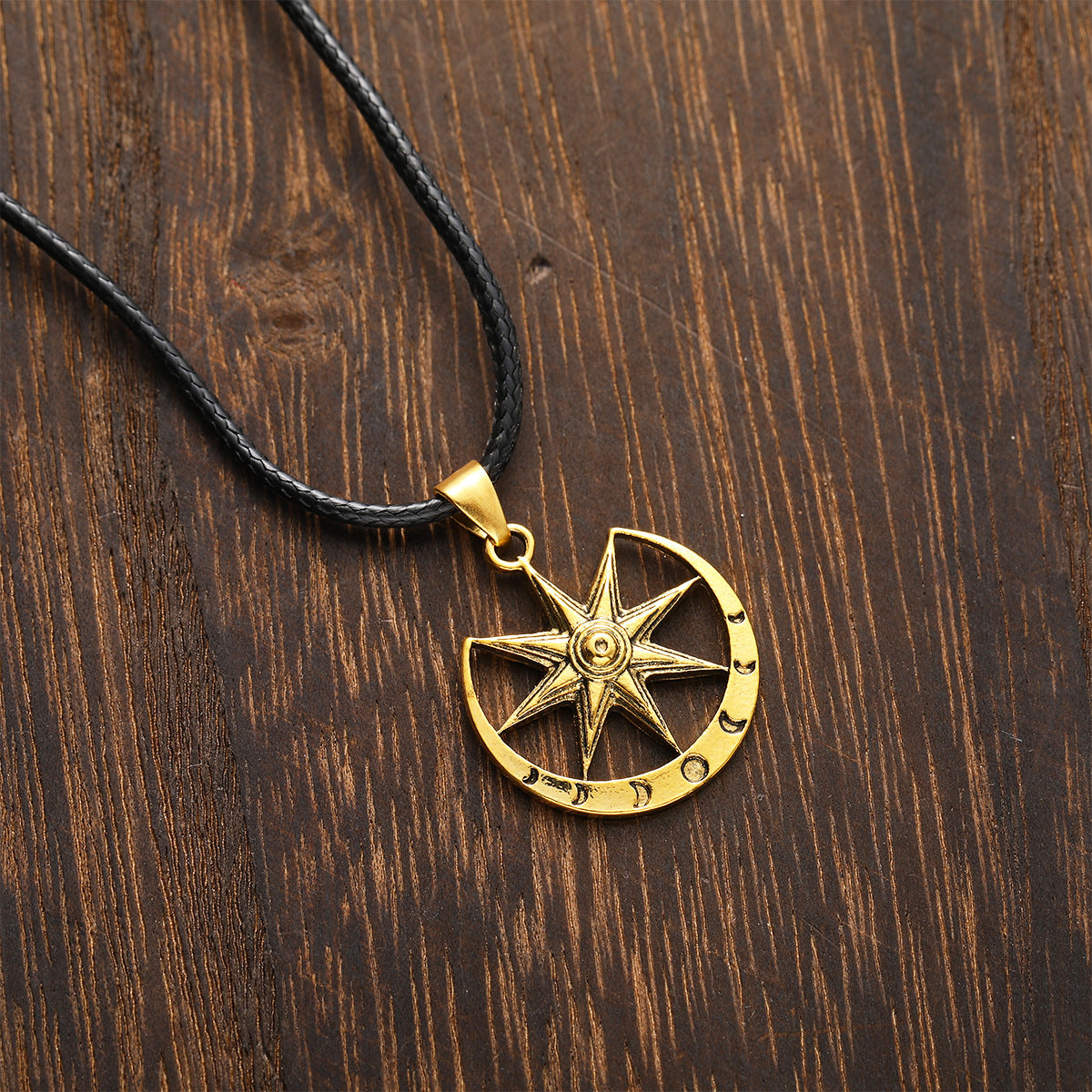 Retro Personalized Moon Pendant Necklace