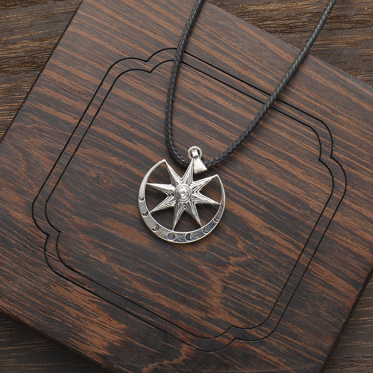 Retro Personalized Moon Pendant Necklace