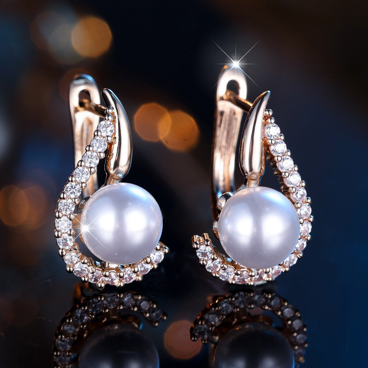 Champagne Gold Pearl-Inlaid Round White Diamond Earrings For Women
