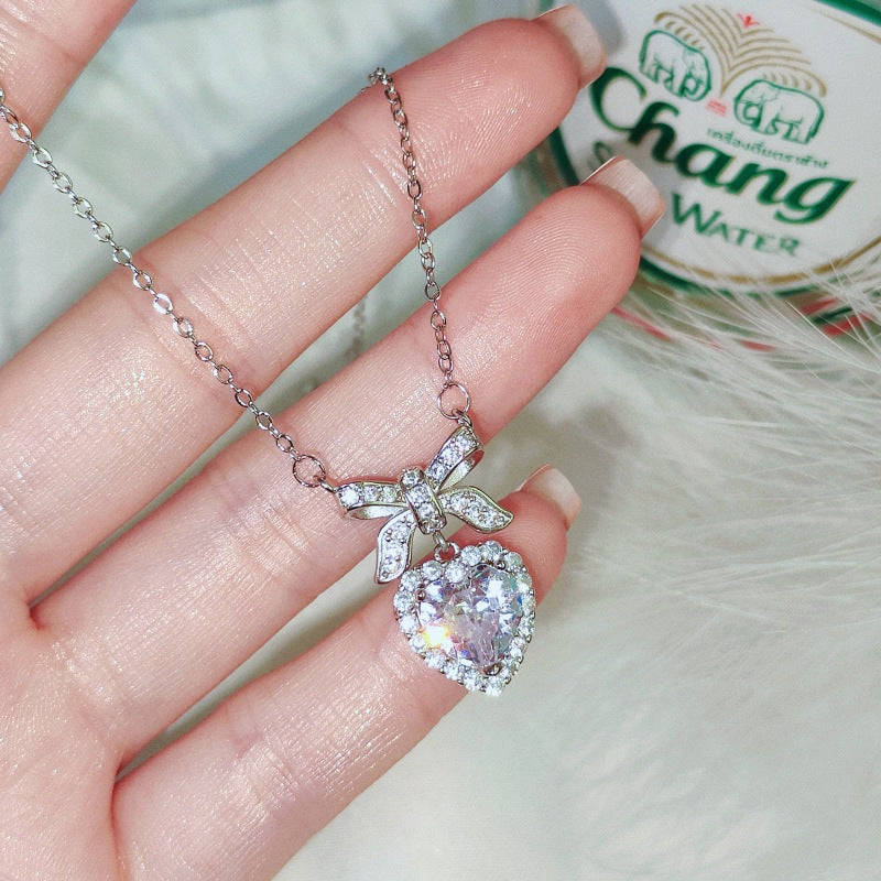 Light-luxury Zircon Heart Bow Pendant
